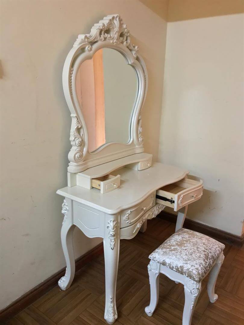 vanity-dressing-mirror-set-1